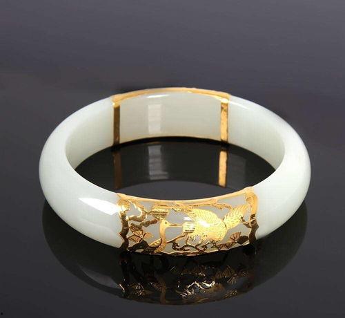 娱乐吃瓜酱金手镯,娱乐吃瓜酱带你揭秘明星幕后故事